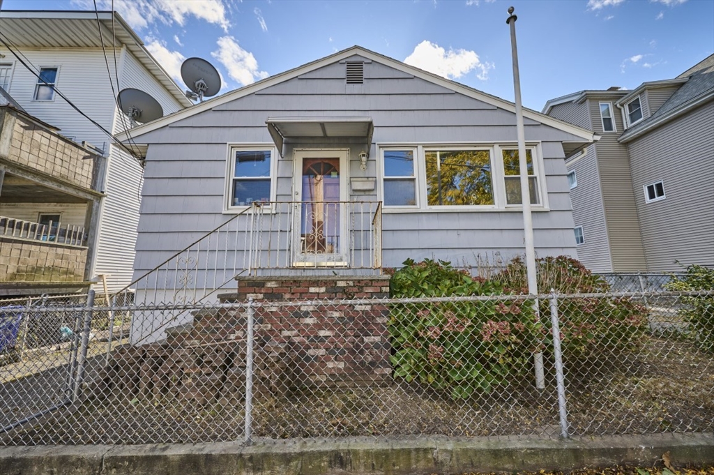 41 Henry St in Malden