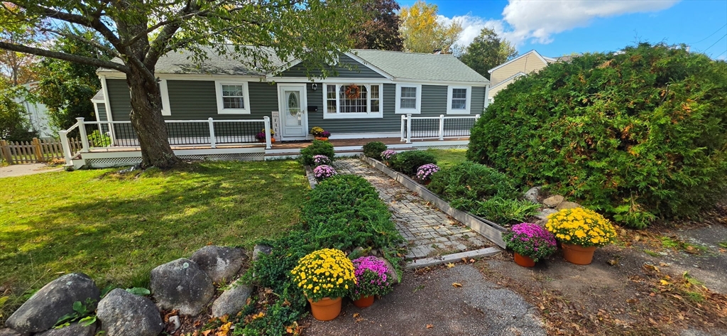 87 Ledgebrook Rd in South Weymouth