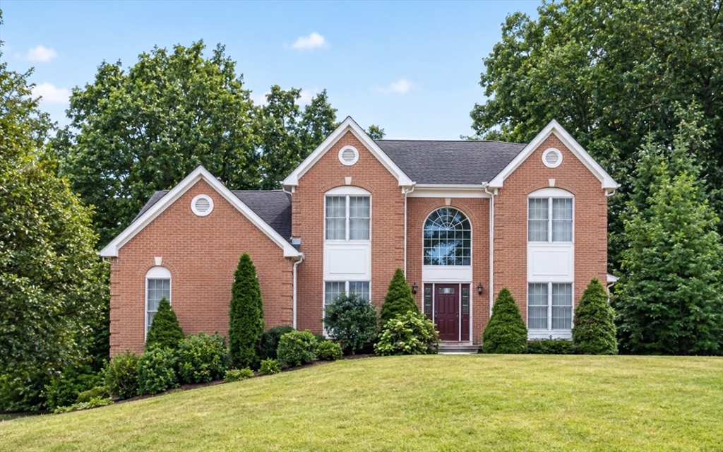 22 Faulkner Rd in Shrewsbury