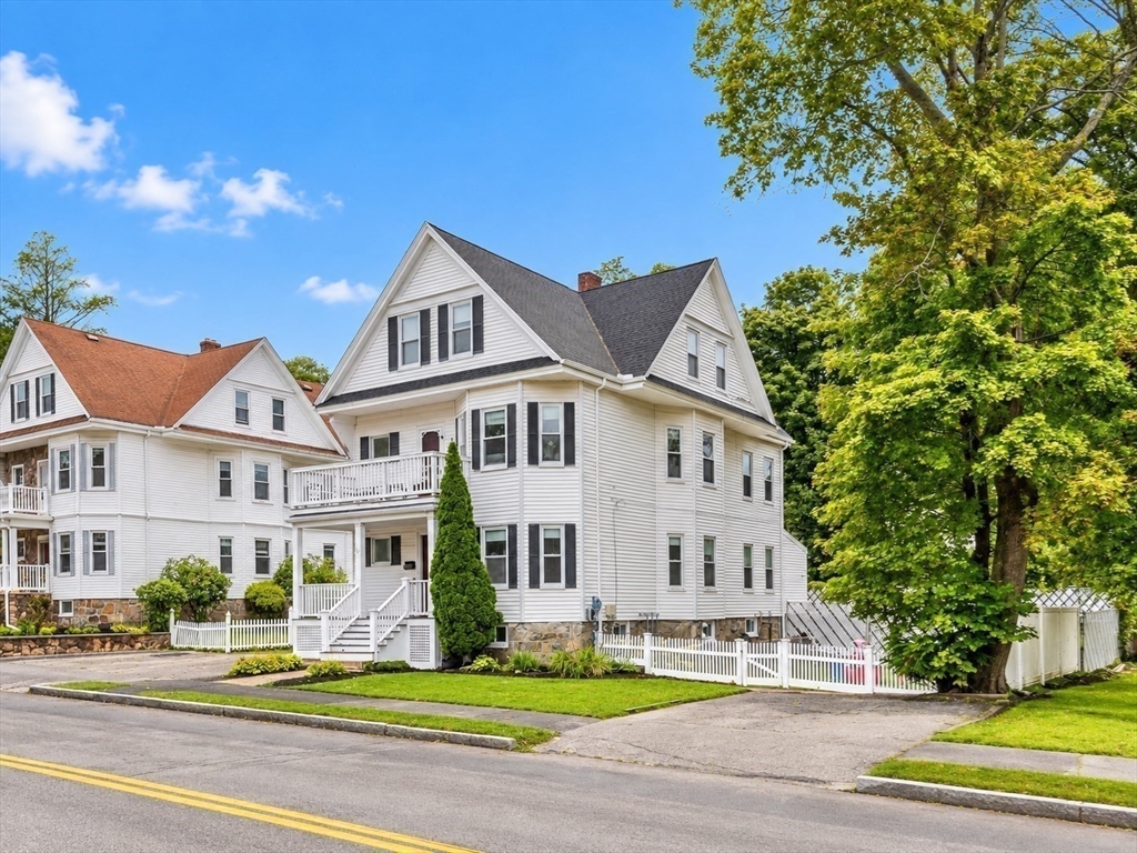 65 Chestnut St #1 in Wakefield