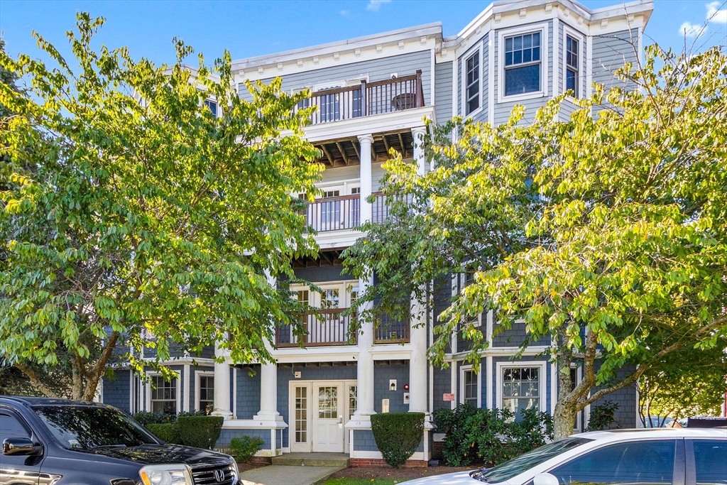 15 Whipple Ave #1 in Roslindale