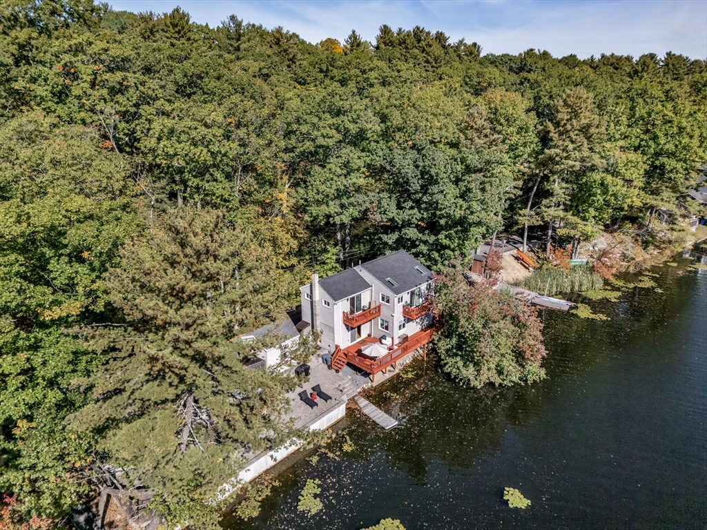 19 Baby Beach Rd in Groton