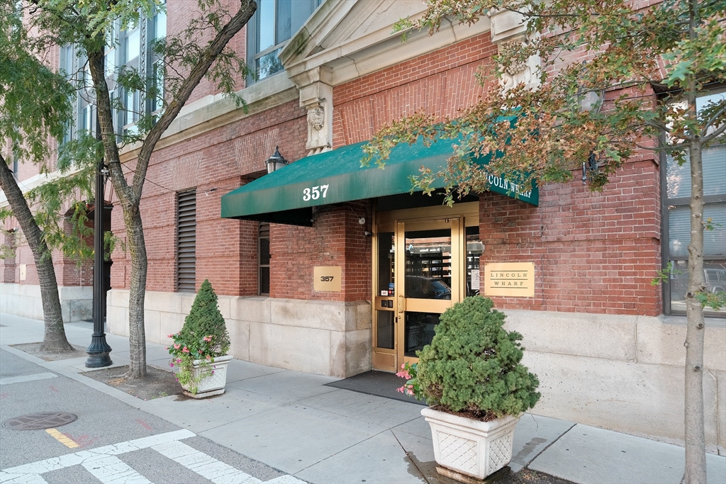 357 Commercial St #516 in Boston