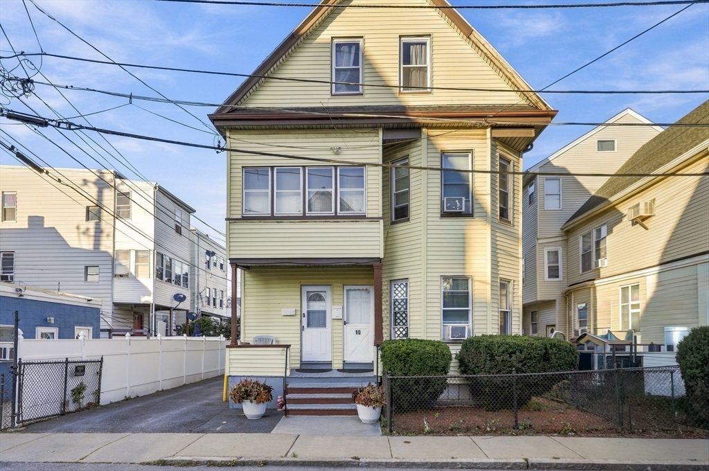8-10 Dane St in Everett