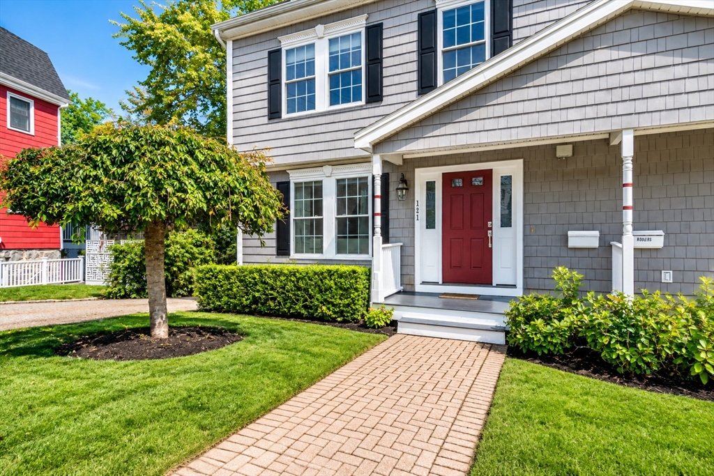 121 Nonantum St #A in Brighton