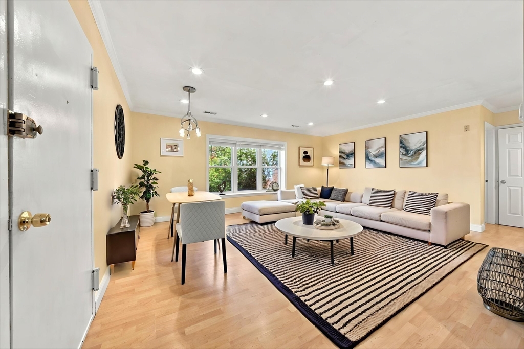 160 Newton St #3 in Brighton