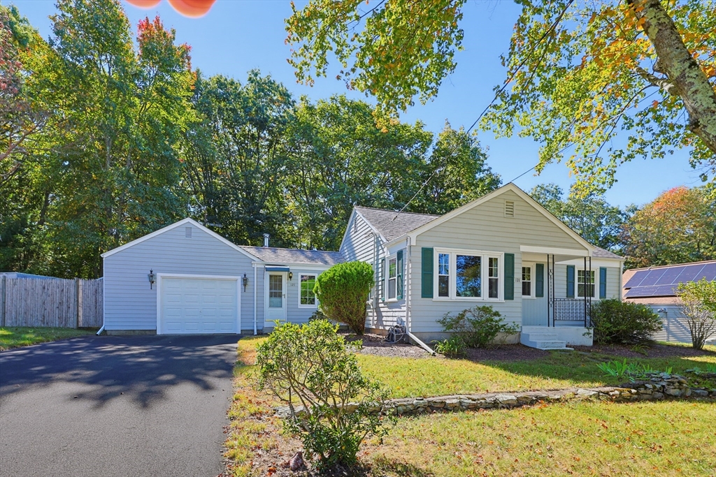 121 Park Circle in Attleboro