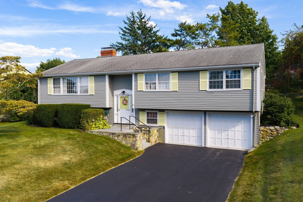 81 Old Pasture Rd in Cohasset