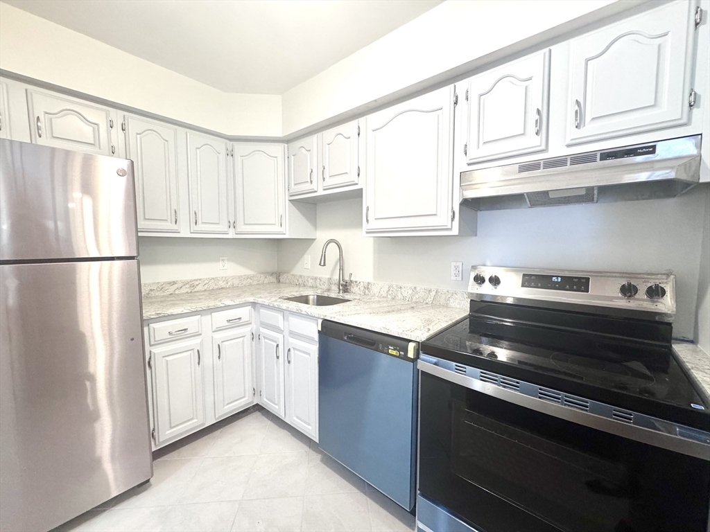 4975 Washington St #109 in West Roxbury