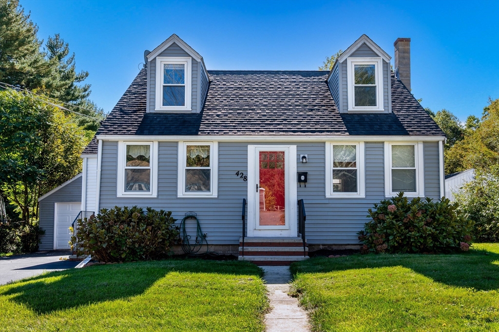 428 W Union St in East Bridgewater