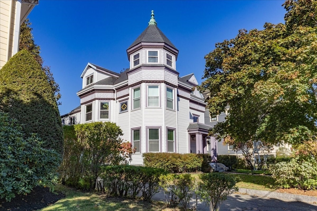 270 Lafayette St #1 in Salem