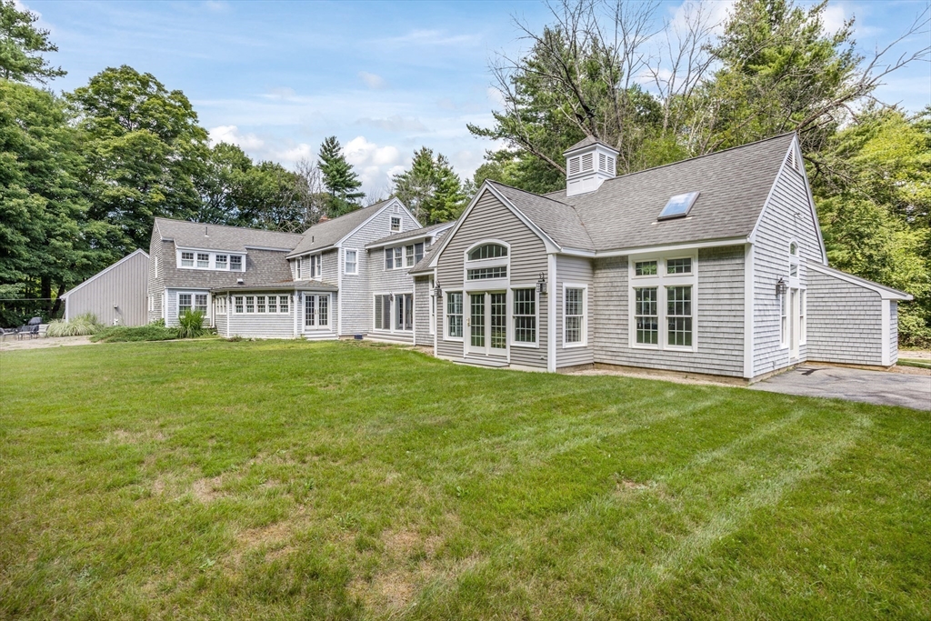 4 Fraser Lane in Byfield