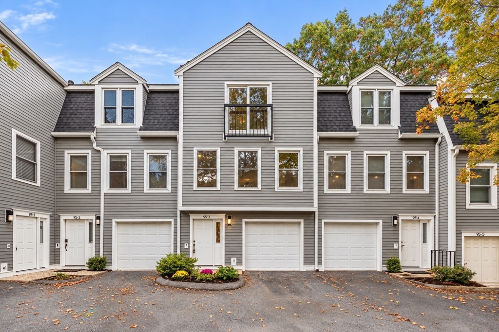 95 Anderer Ln #3 in West Roxbury