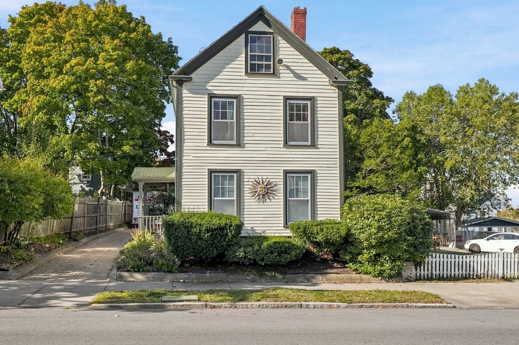75 Nahant St in Lynn