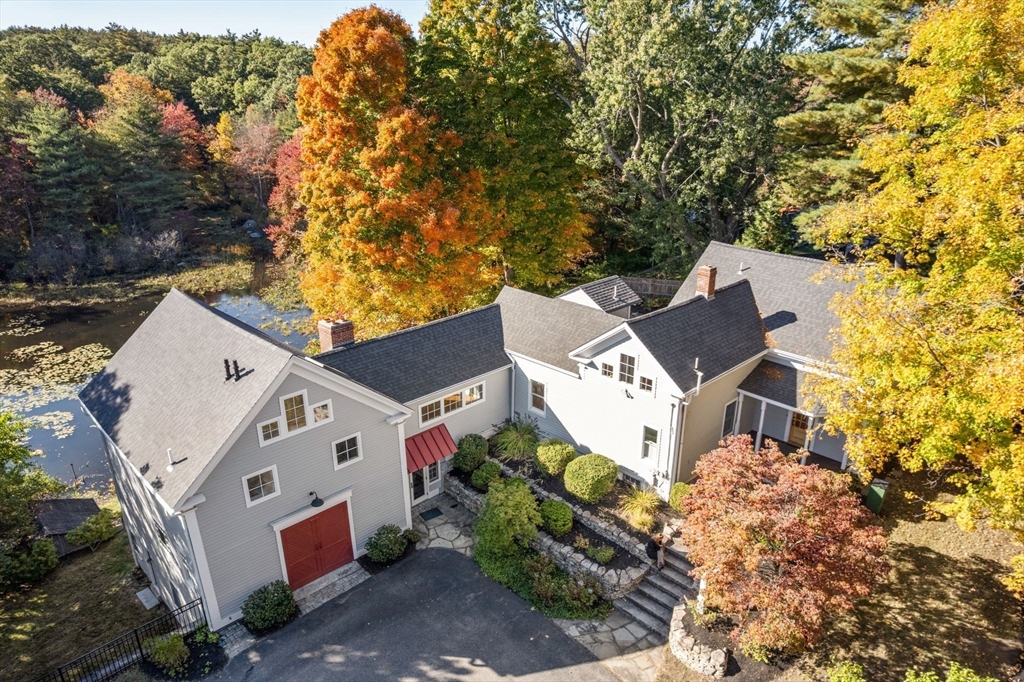 101 Ayer Road in Harvard