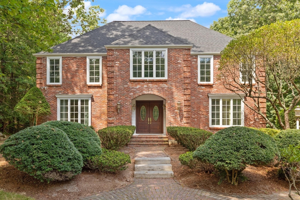 17 Mallard Dr in Sharon