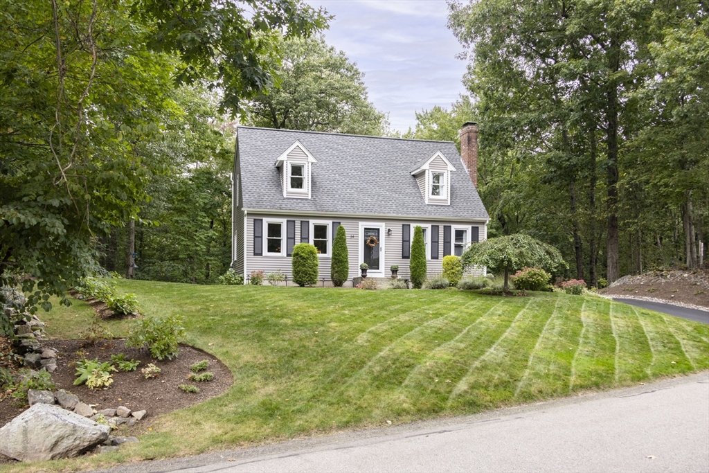 34 Serengeti Dr in North Attleboro