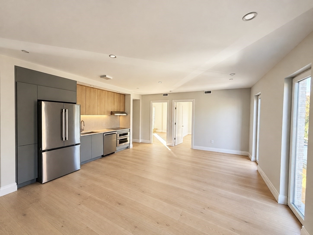 27 Kenilworth St. #4 in Roxbury