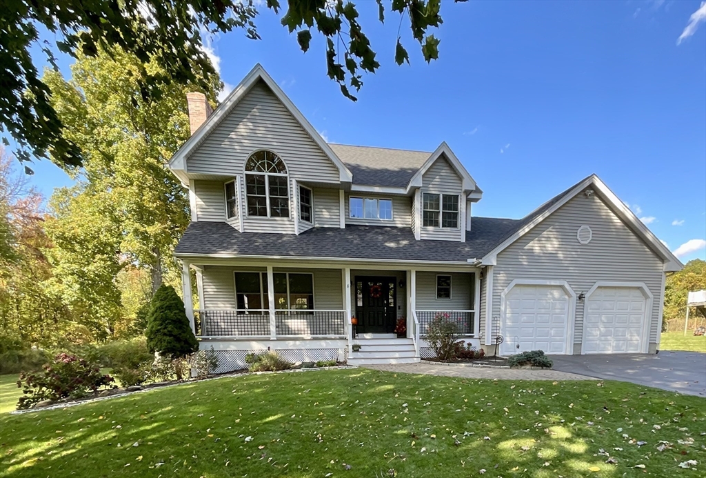 8 Anderson Ln in North Grafton