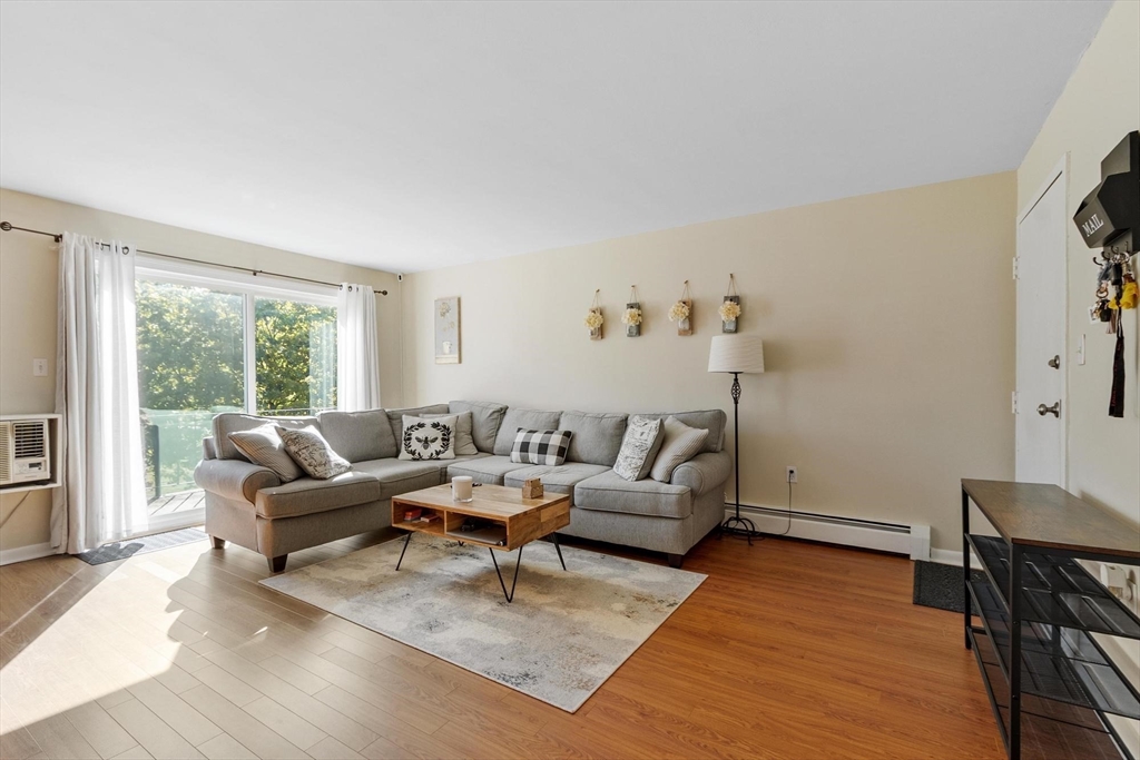 23 Edgelawn Ave #5 in North Andover