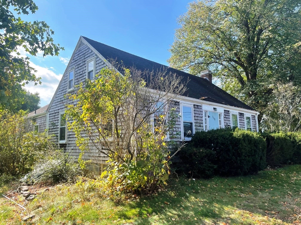 1118 Pleasant St in Bridgewater
