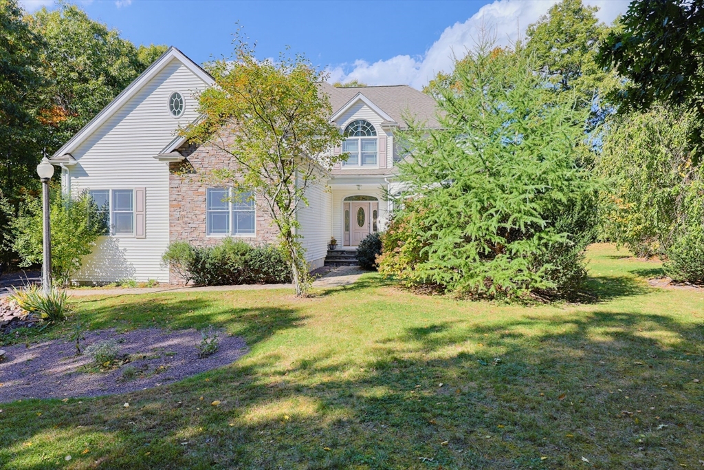 428 Elmwood St in North Attleboro