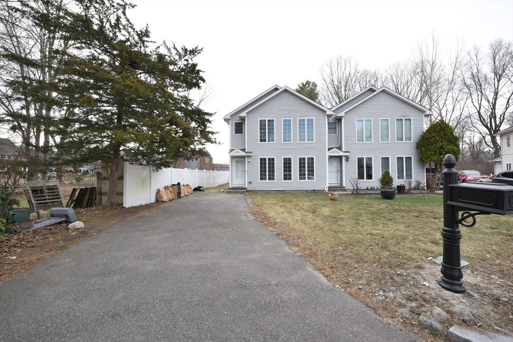 19 Stillman Circle #19 in Natick
