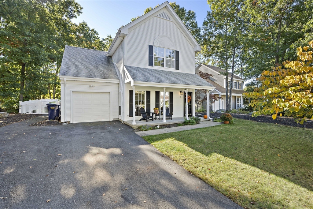 7 Ouimet Ln in Foxboro