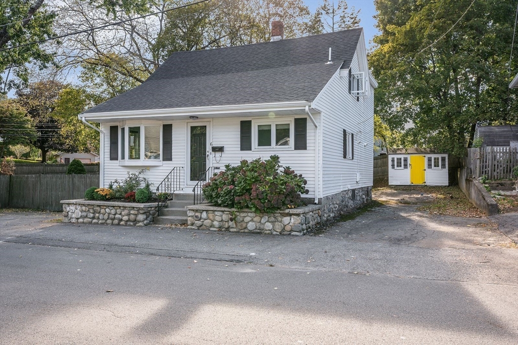 67 Melvin st in Wakefield