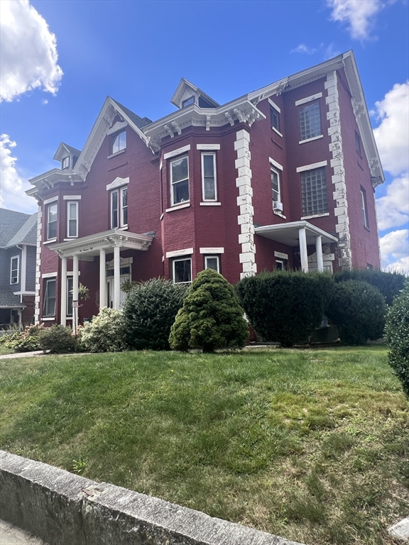 150 Lincoln St #3 in Worcester