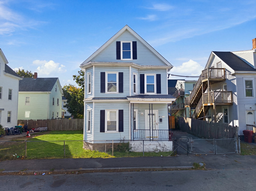 56 Read St in Lowell