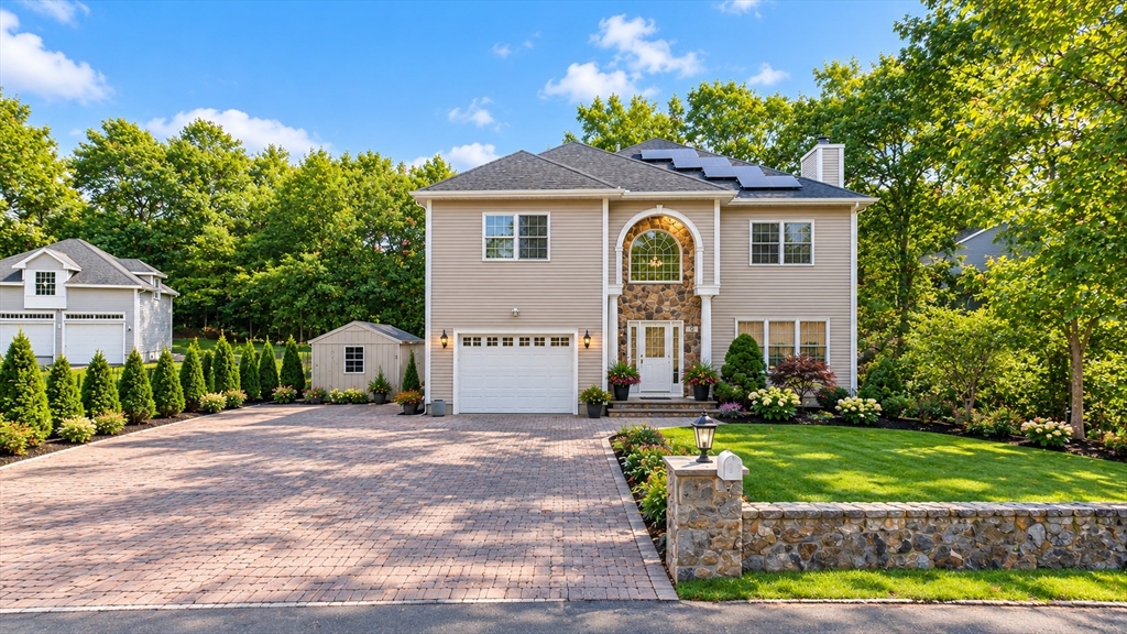 33 Woodland Ave in Saugus