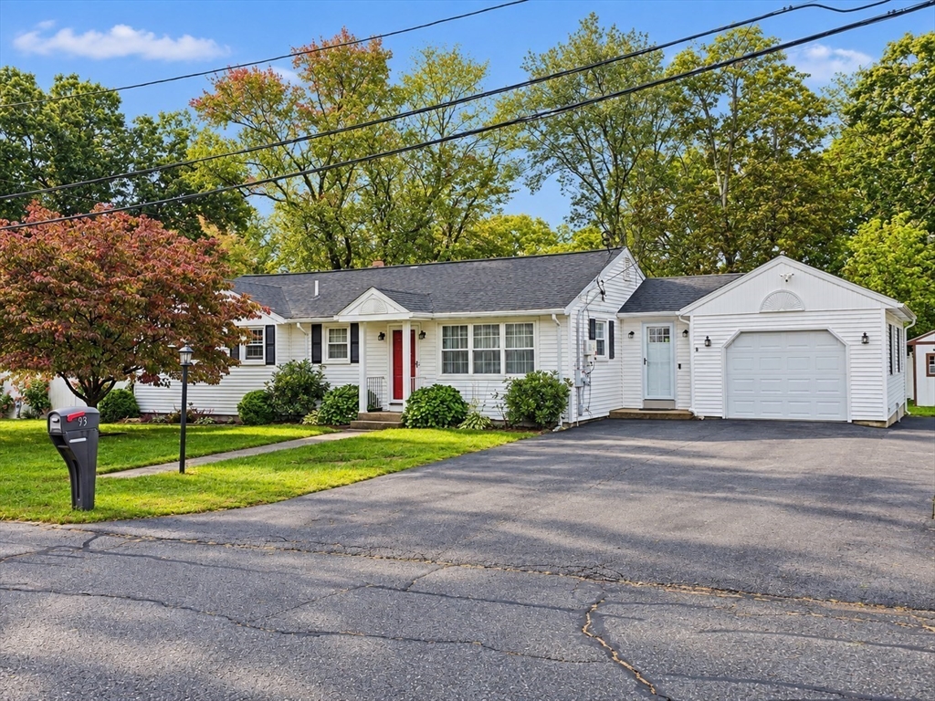 93 Oakland Avenue in Seekonk