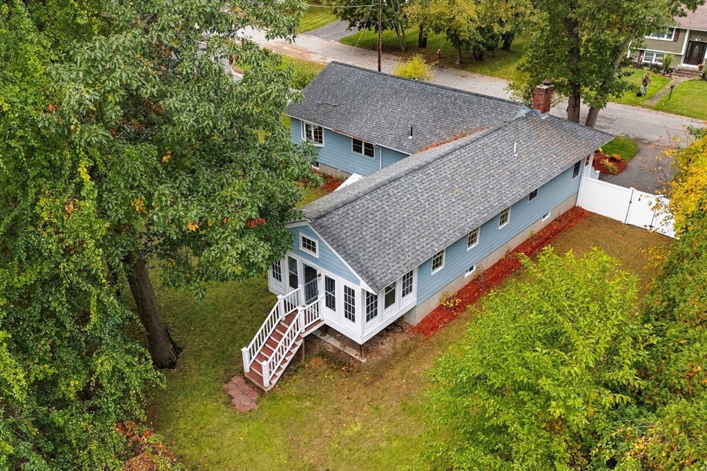 9 Eclipse Ave in Chelmsford