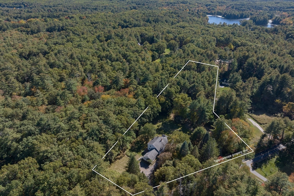 208 Dutton Road in Sudbury