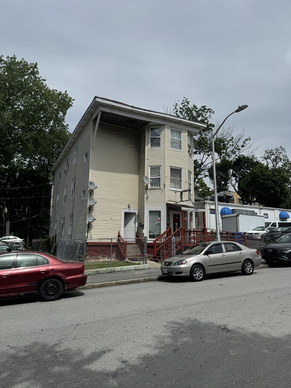 6 Piedmont St in Worcester
