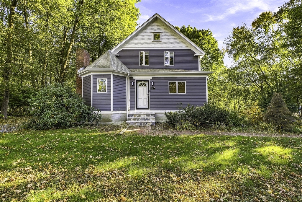 477 Oakhill Ave in North Attleboro
