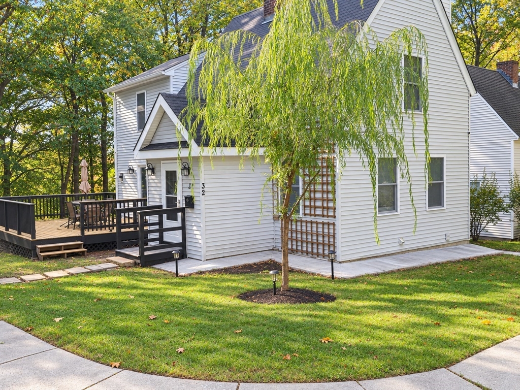 32 Heroult Rd in Worcester