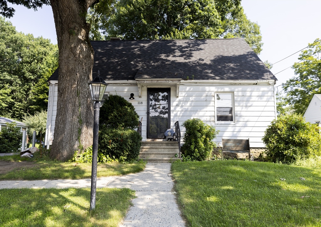 118 Ararat St in Worcester