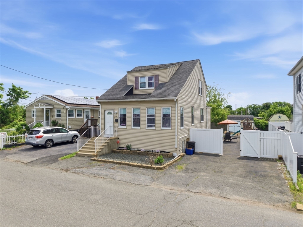 28 Houston Ave in Saugus