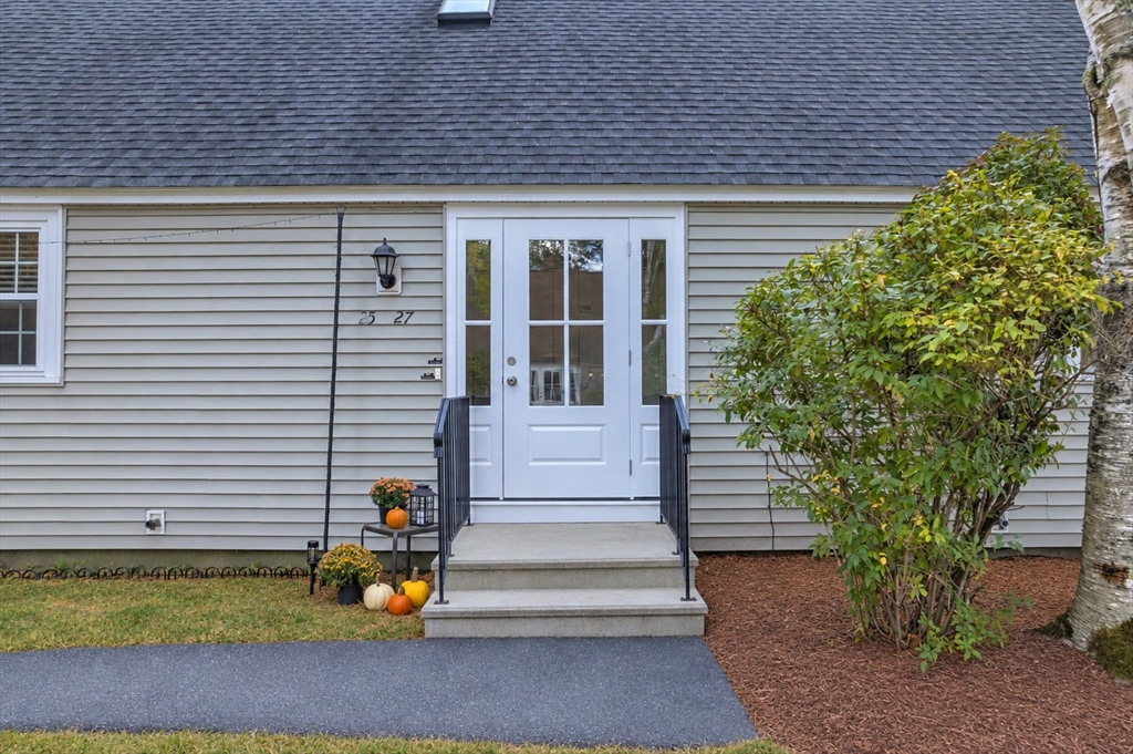 25 Bayberry Dr #25 in Worcester