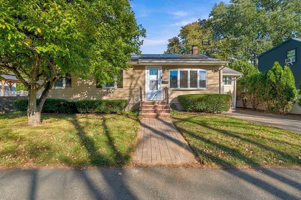 29 Windsor Rd in Beverly