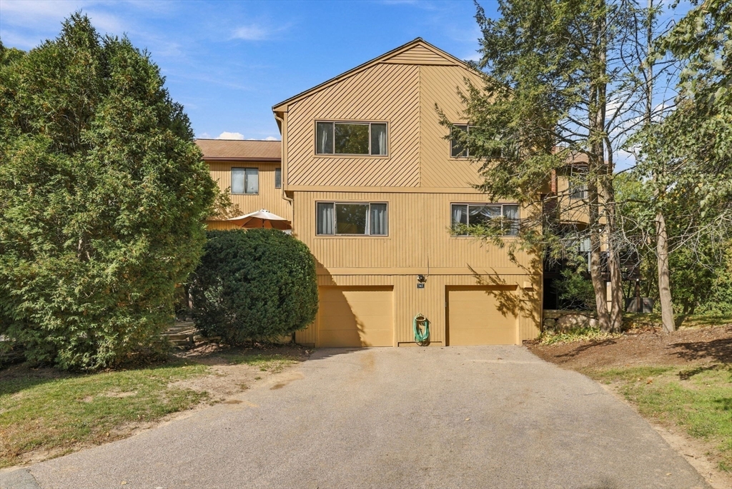 161 Leland Farm Rd #161 in Ashland