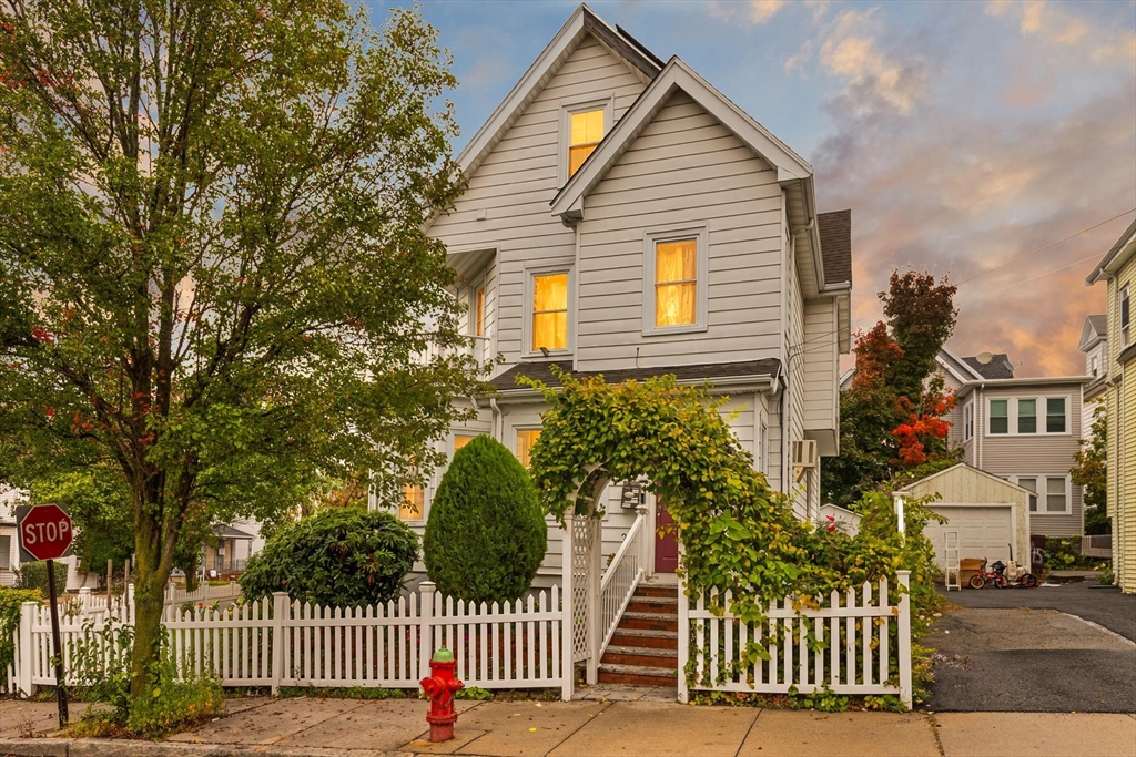 49 MARIE AVE in Everett