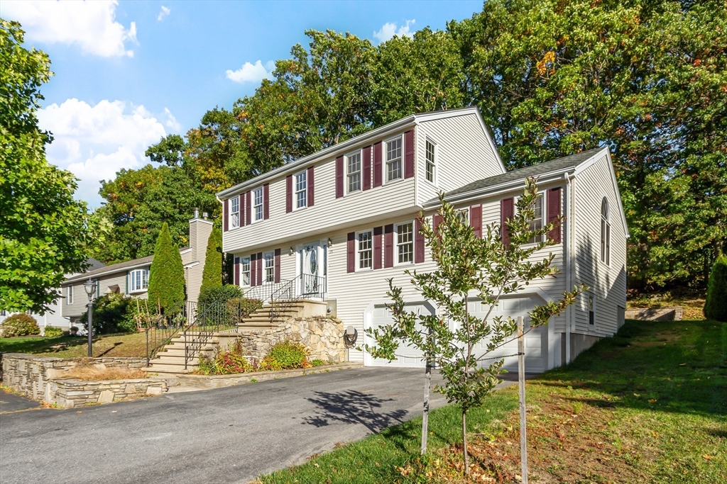 25 Corinth Drive in Worcester