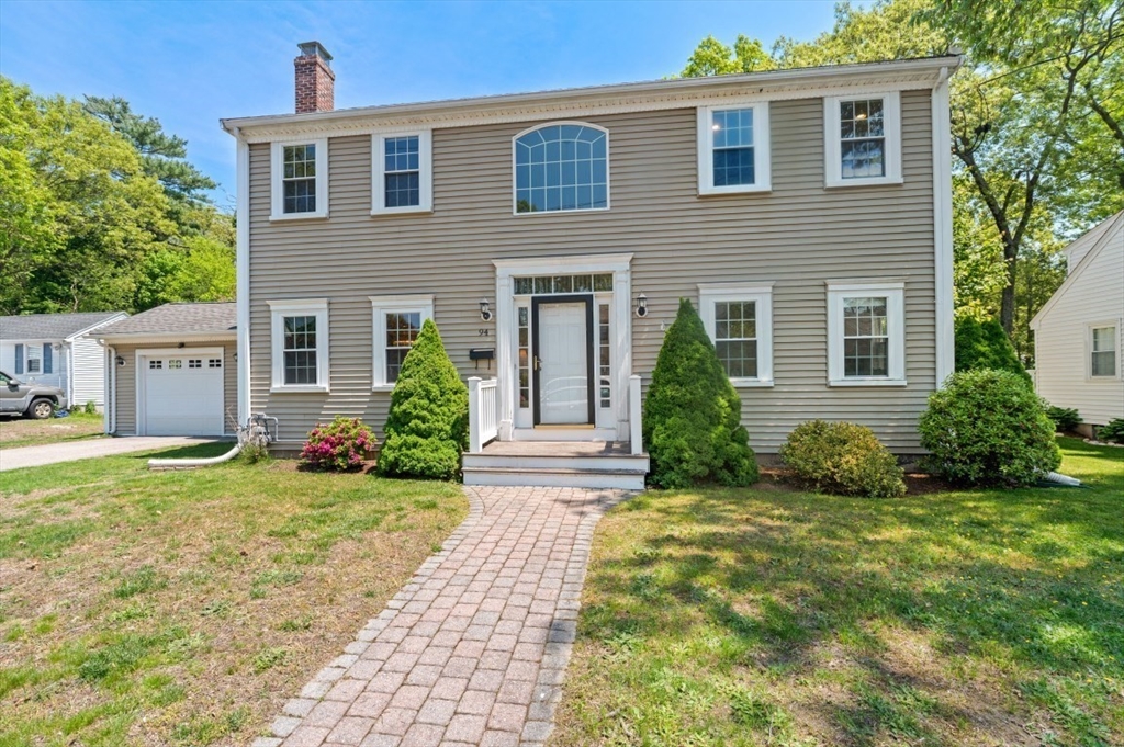94 Holly Hill Cir in South Weymouth
