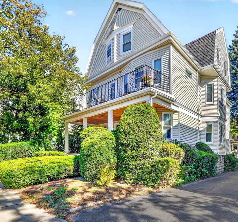 205 College Ave in Somerville