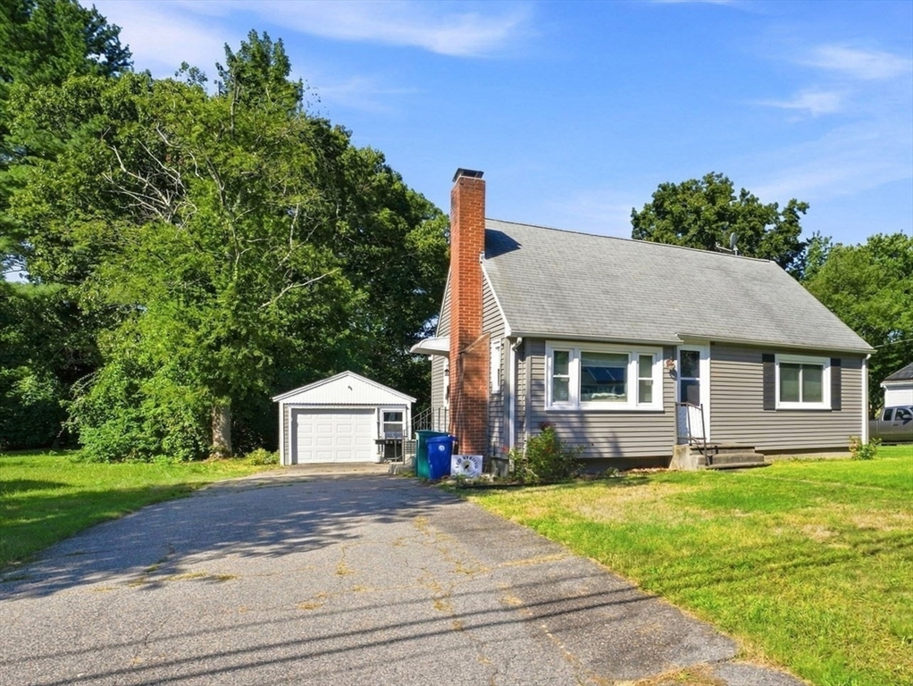 42 7 Mile River Dr in Attleboro