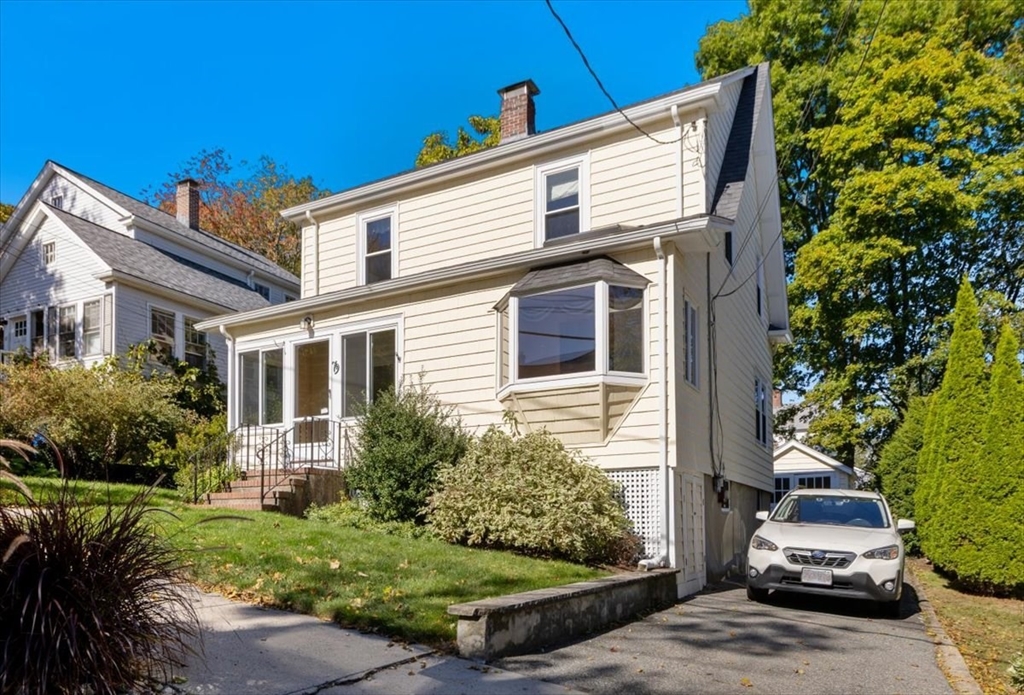 79 Menotomy Rd in Arlington