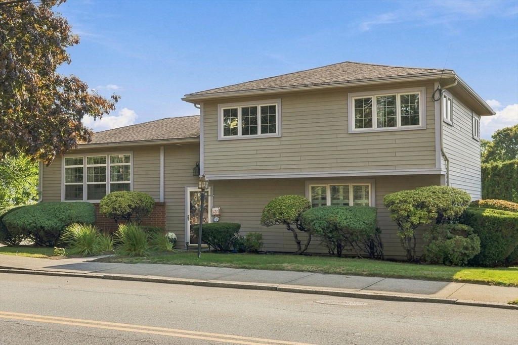 709 Humphrey St in Swampscott